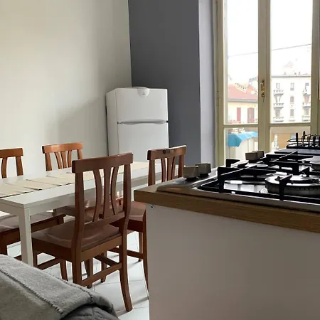 In Barriera Lägenhet Turin